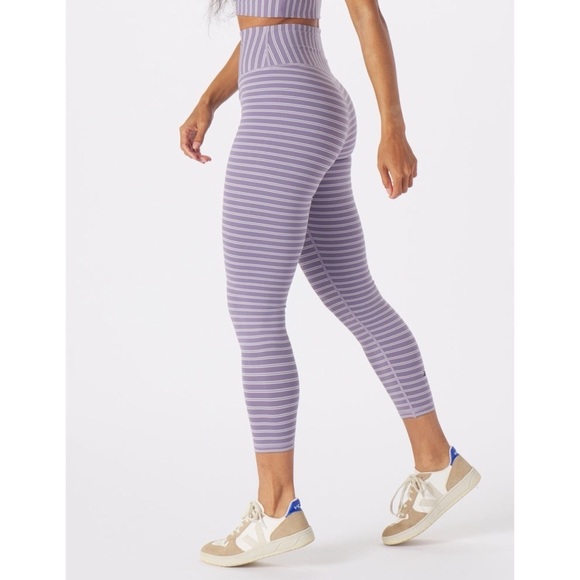 Glyder Sultry 7/8 Legging in Amethyst/Oatmilk Stripe Size XL - Picture 2 of 12